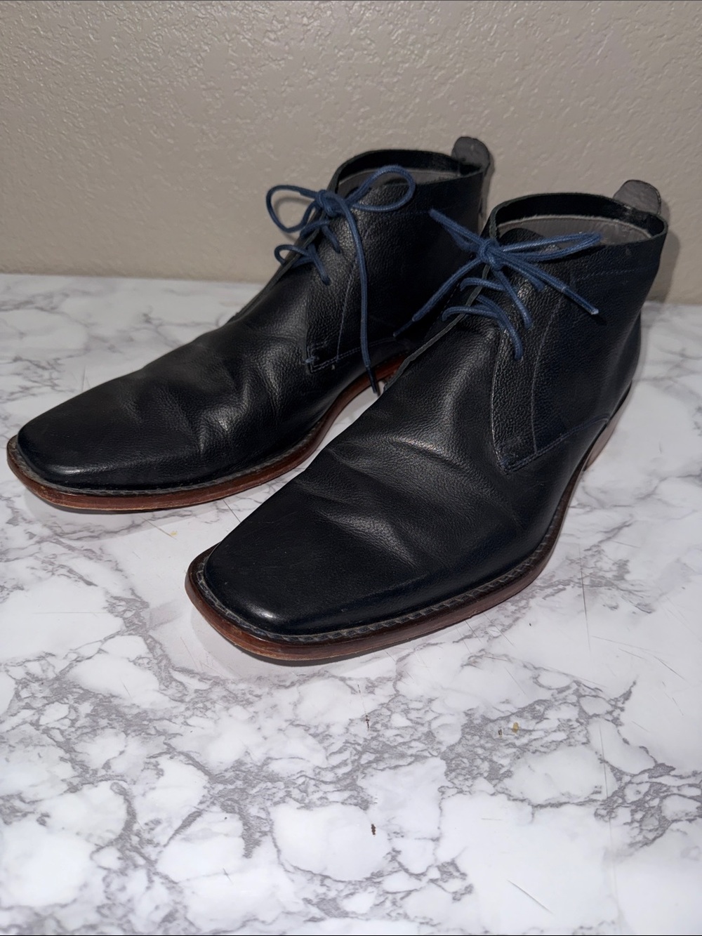 Ted Baker Men's Black Leather Dress Shoes/Boots with Blue Laces size 10